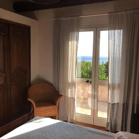Belle Proche De La Mer Climatisee Avec Piscine *