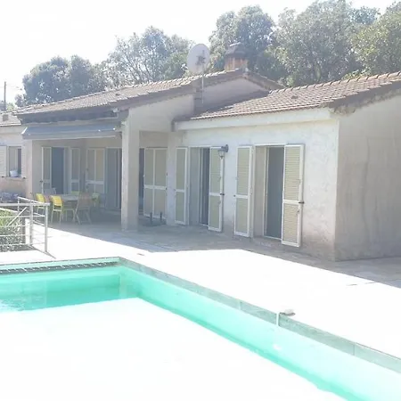Belle Proche De La Mer Climatisee Avec Piscine Villa